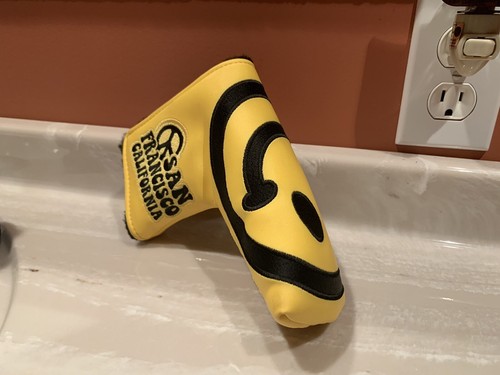 Scotty Cameron 2012 US Open San Francisco Smiley Yellow Putter Head Cover