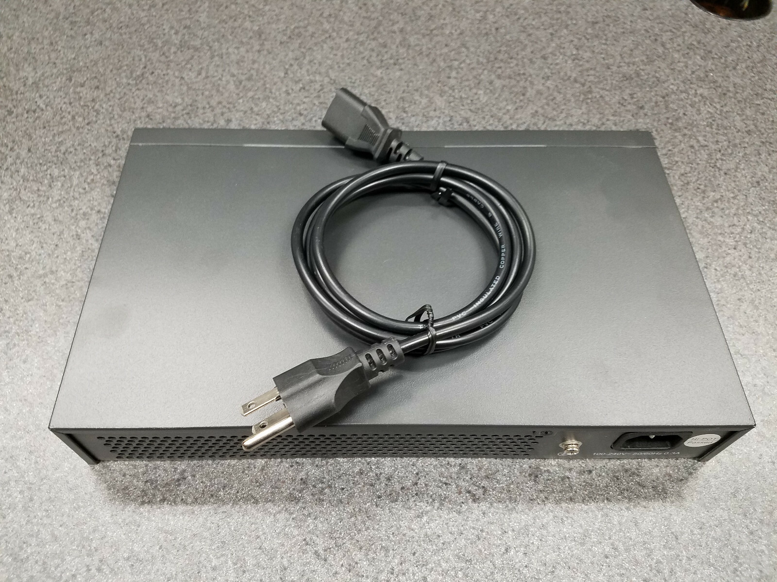 TP-Link TL-SG1016DE 16 Port Gigabit Switch With Power Cord