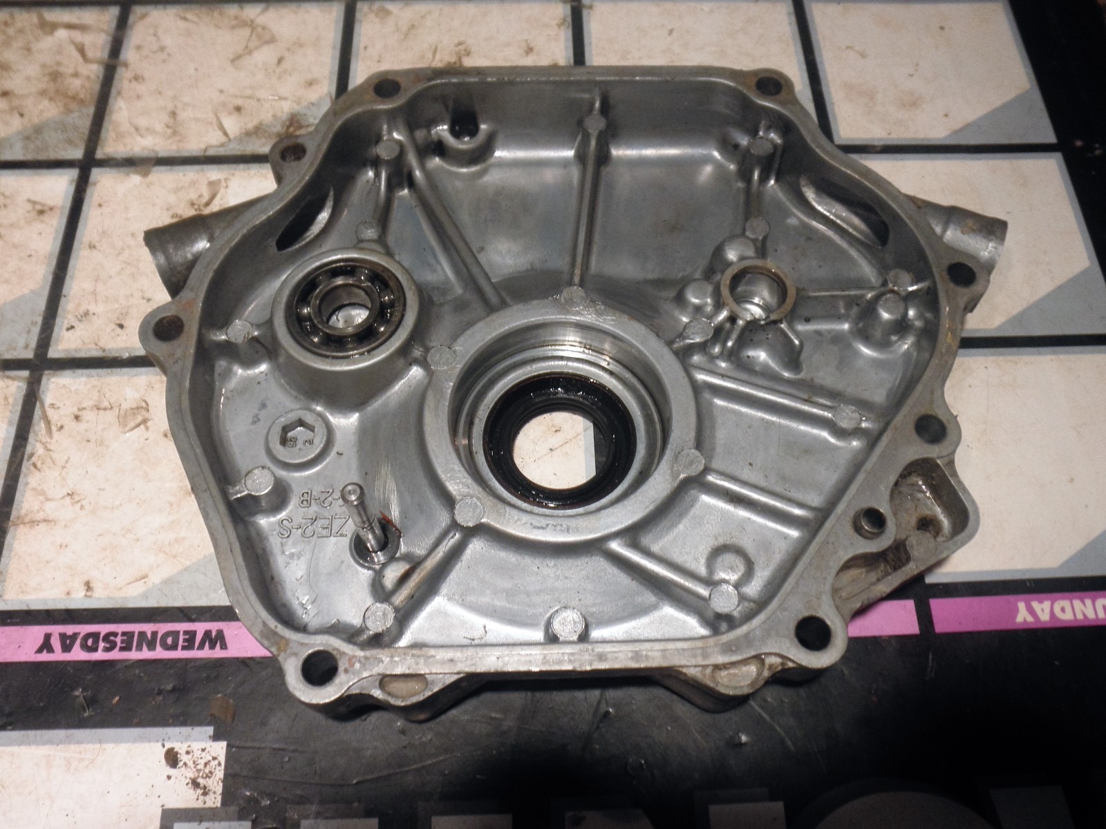 HONDA GX 240 8 HP. SIDEPLATE/SIDE PLATE/w/BEARING/MOUNT BOLTS/READY TO USE