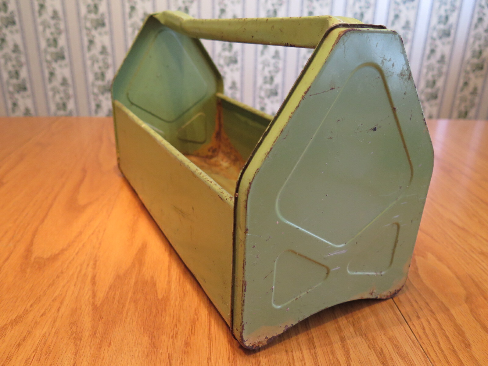 Tool Box Tote Green Metal Tray Tools Vintage Metal Decor Garden Flowers Planter