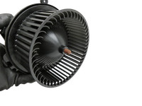 Audi A5 F5 16-19 Gebläsemotor Lüftermotor Heizungsgebläse Audi A5 F5 16-19 19.06.2019 4M1820021C C24245-109... Vorschau 1