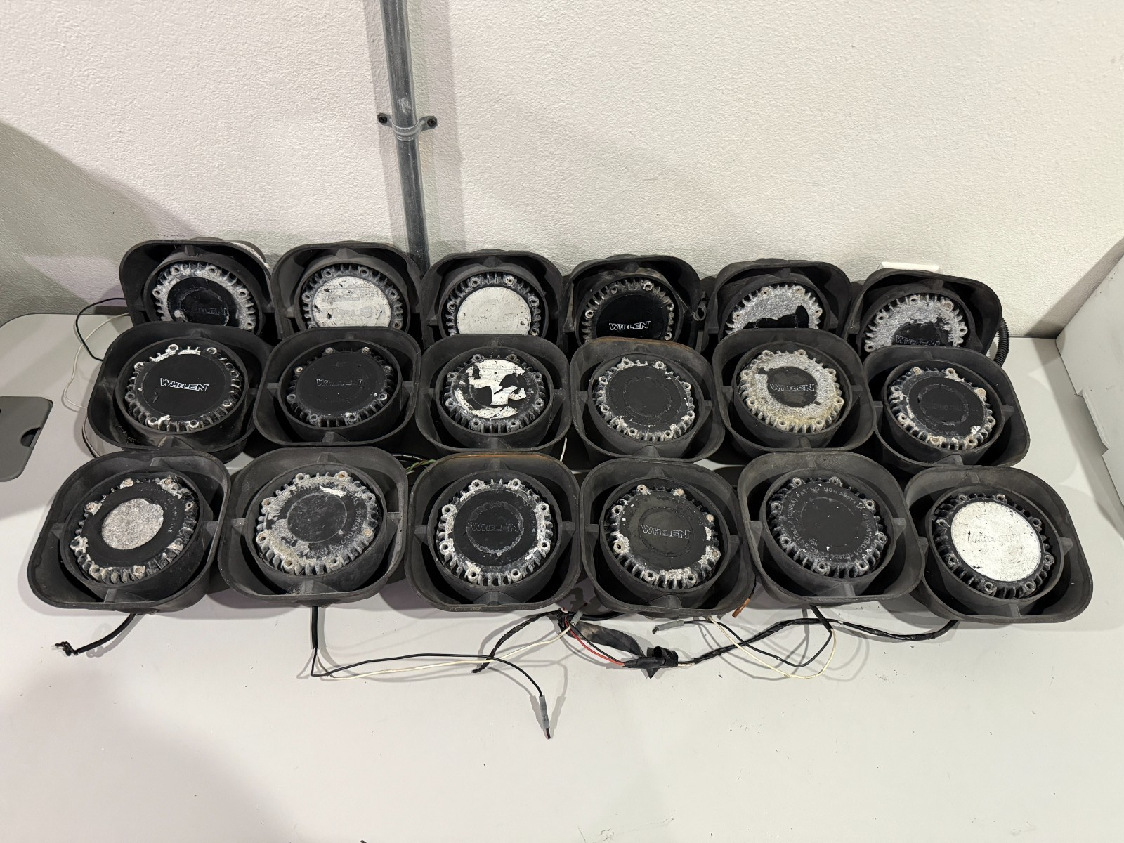 ⭐︎値下げしました⭐︎米国WHELENウィレン100w sa315pスピーカー Whelen Speaker SA315P 100 Watt | eBay