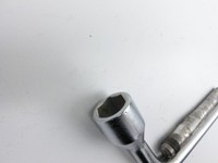Mercedes E320 W211 S211 03-08 3,2 165KW Radmutter- Schlüssel Radschlüssel Steckschlüssel Mercedes E320 W211 S211... Vorschau 4