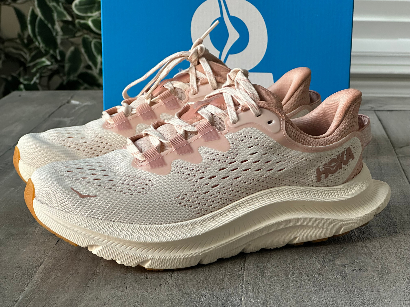 Hoka One One Women's Kawana 2 Vanilla /Sandstone Sneakers Hoka One One Women's Kawana 2 Vanilla /Sandstone Sneakers