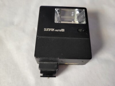 SunPak Auto 101 Flash  For 35MM SLR Film Camera Made In Japan - Untested