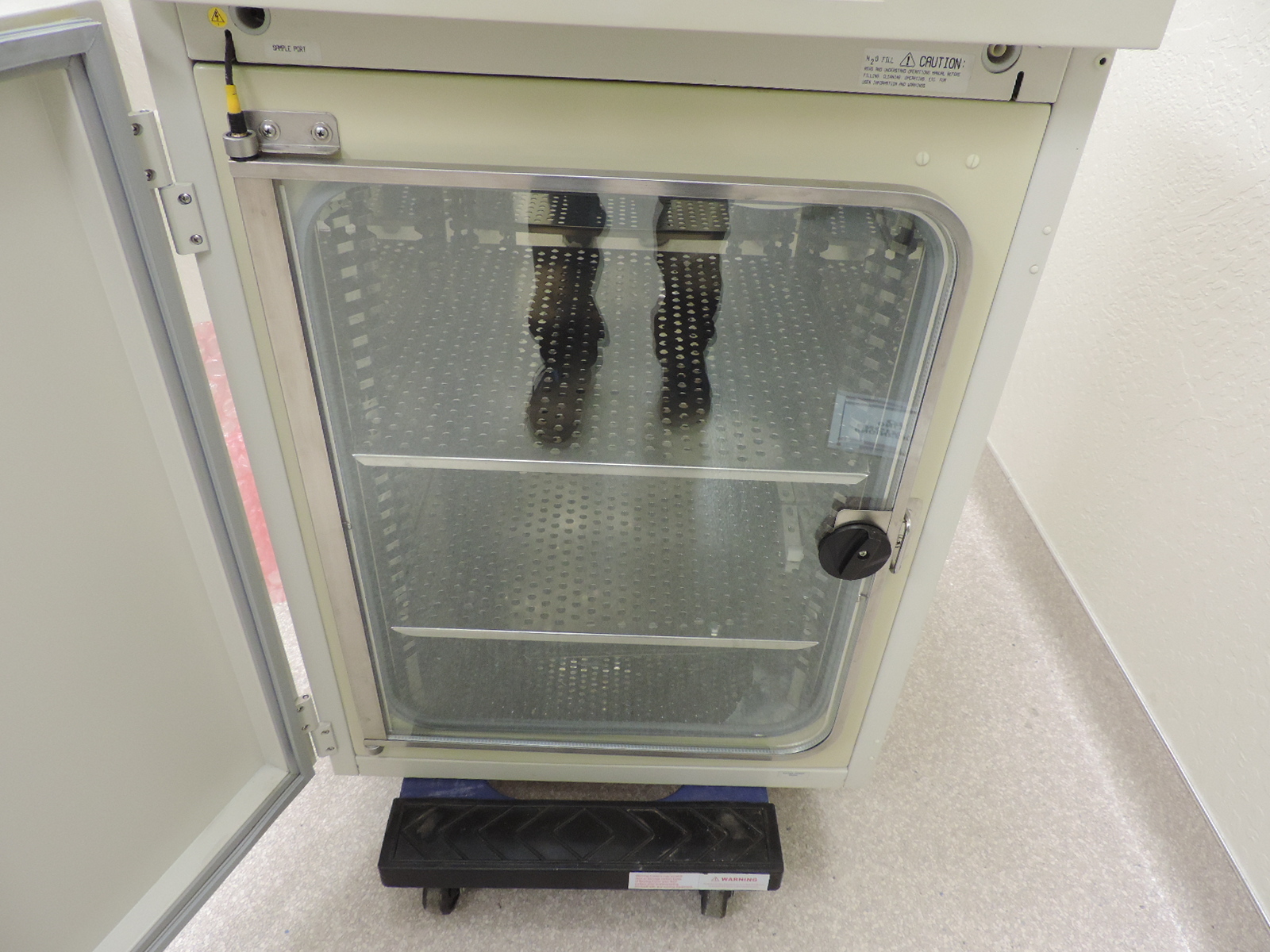 Forma Scientific™ Model 3110 CO² Water Jacketed Stackable Incubators (lot of 2)