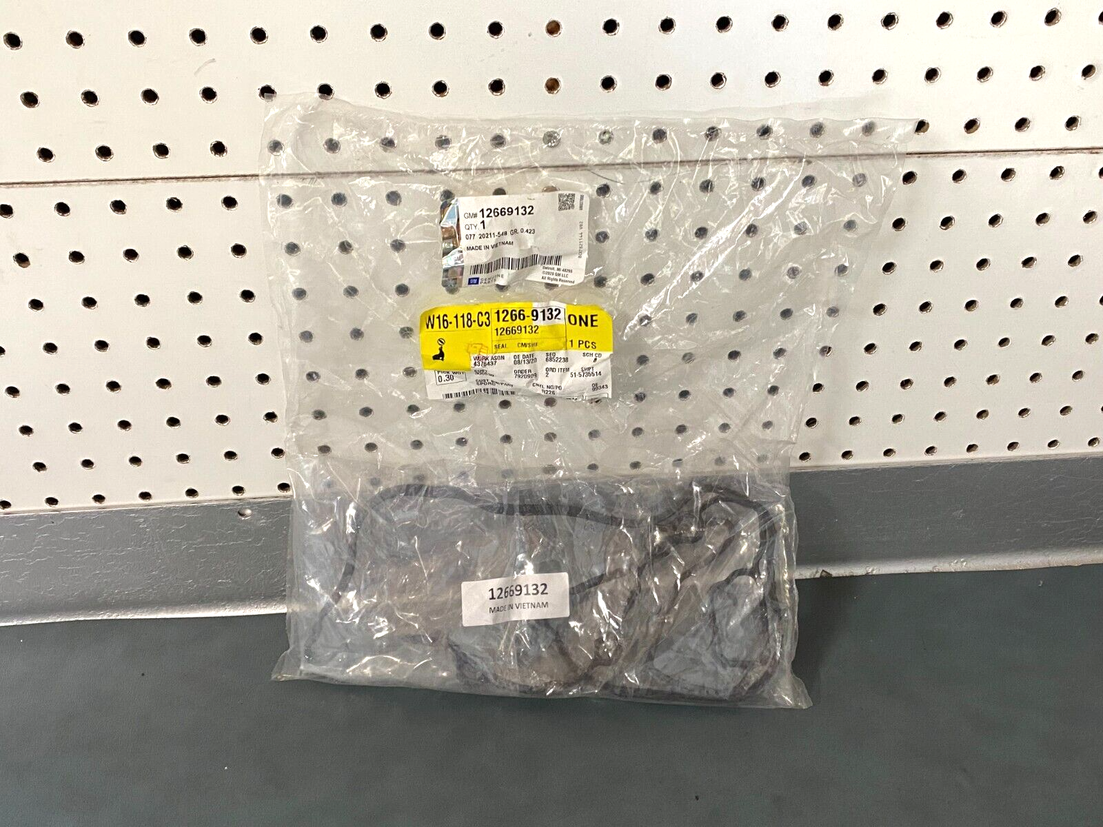 GM OEM NOS 12669132 Valve Cover Gasket 1.3L Turbo 2020-2021
