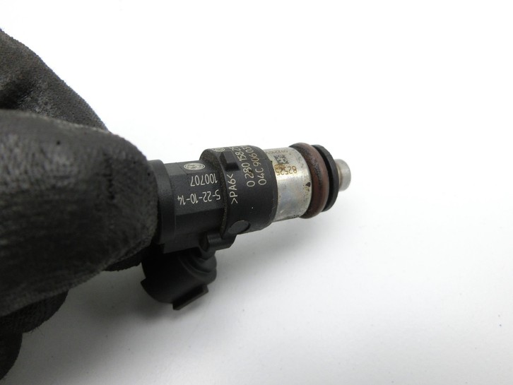 VW UP AA 15-23 1,0 44KW Injektor Einspritzdüse Zyl.3 VW UP AA 15-23 15.01.2015 0280158251 04C906031D gebraucht Vorschau 4