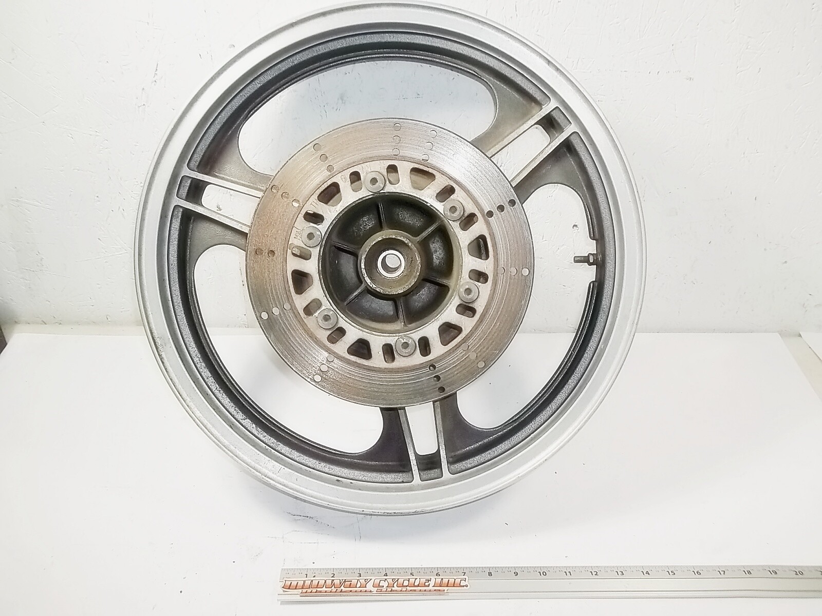 KAWASAKI 83 84 85 GPZ750 REAR WHEEL RIM 41073-1216-J9 ZX750