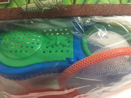 Backyard Bug Catching Kit Includes Bucket, Magnifying Glass, Net & Tweezers New