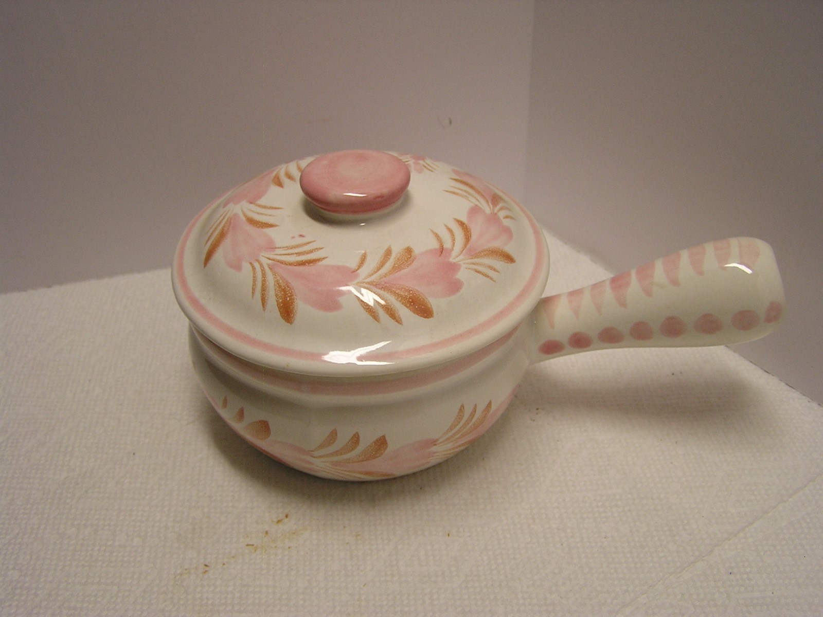 QUIMPER HENRIOT INDIVIDUAL CASSEROLE W/HANDLE AND COVER~PINK ROOSTER~3 AVAILABLE