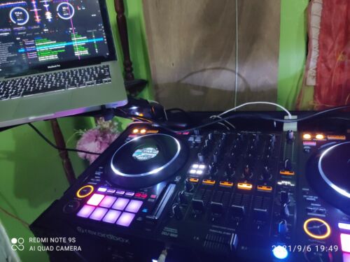 Pioneer DDJ-1000 Professional DJ Controller Rekordbox 4 Pioneer DDJ-1000 Professional DJ Controller Rekordbox 4