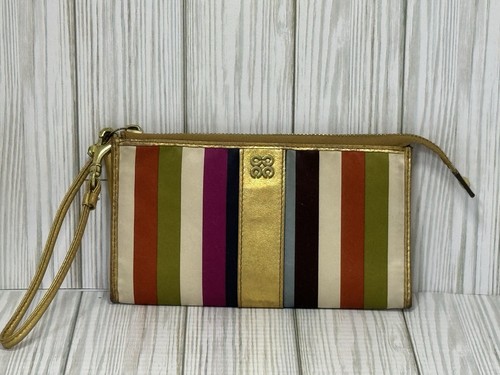 ★ Leey★ SYMBOL TRIPLE WRISTLET WALLET KHAKI P0000ELO YEEL - Symbol Triple Wristlet Wallet | HBX - Globally