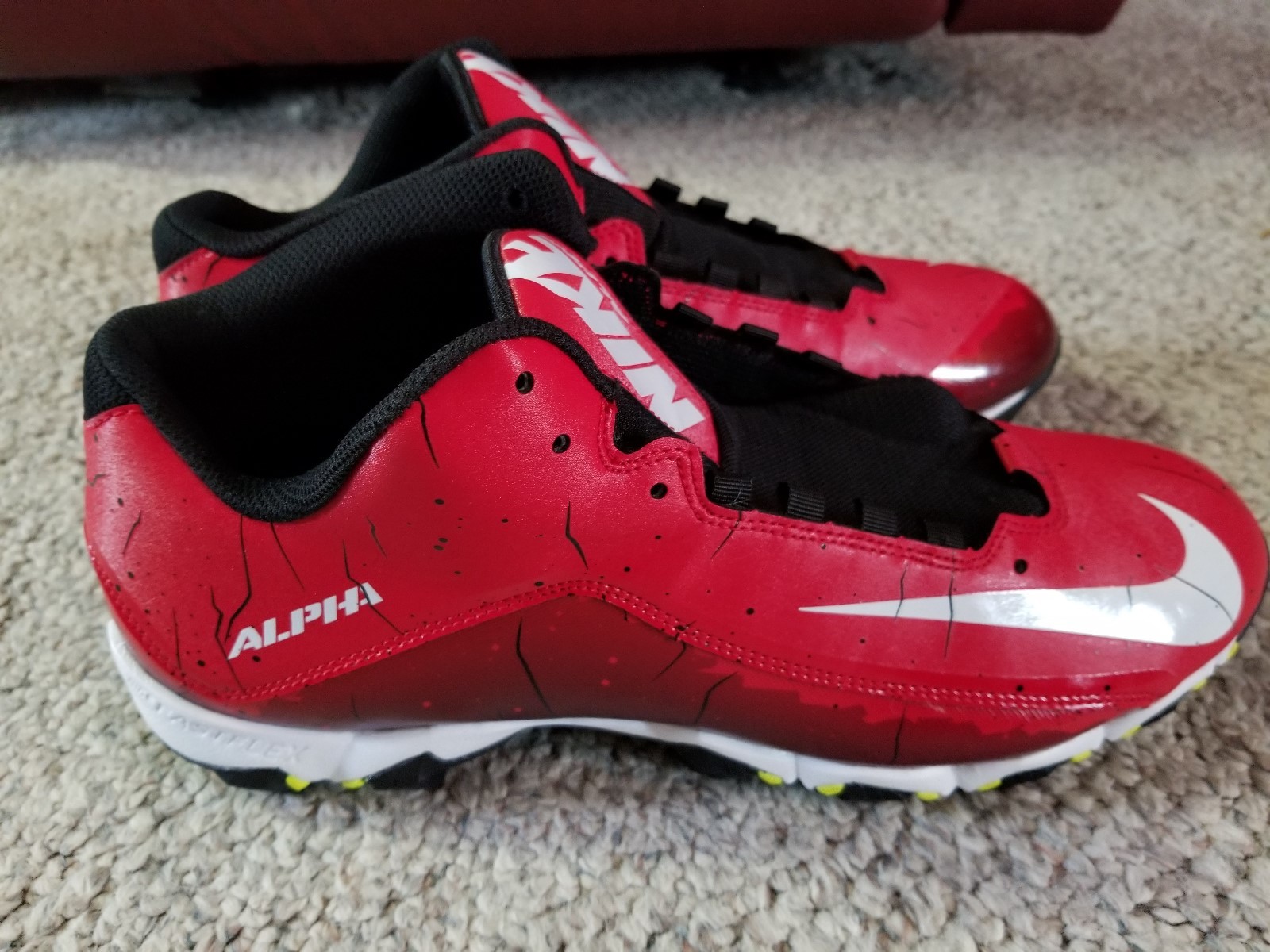 NIKE ALPHA SHARK 2 3 /4 FOOTBALL CLEAT 719952 610 Size 13  Red/Black BRAND NEW!!