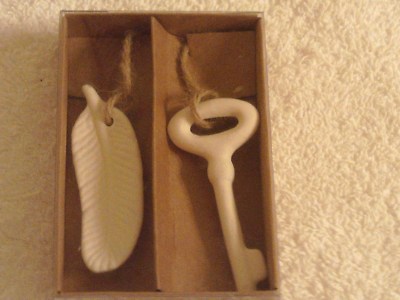 2 PC CERAMIC TRINKETS 2 1/2 INCHES LONG NIB