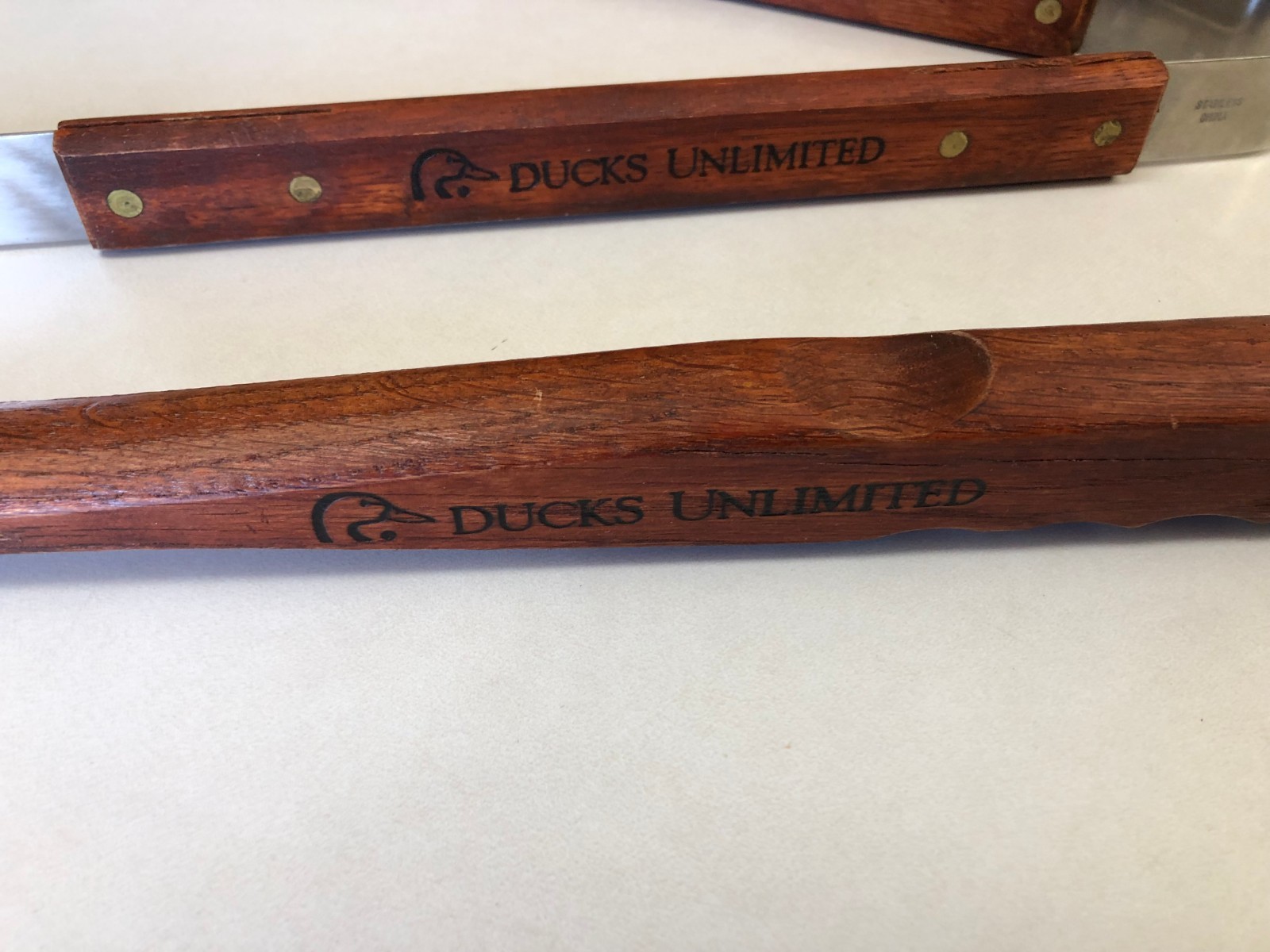 Ducks Unlimited 2 Piece Wood Handle BBQ Set