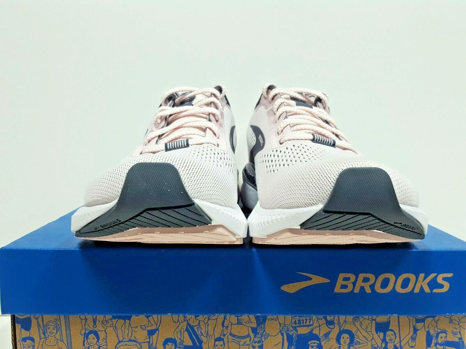 brooks launch 8 women's
