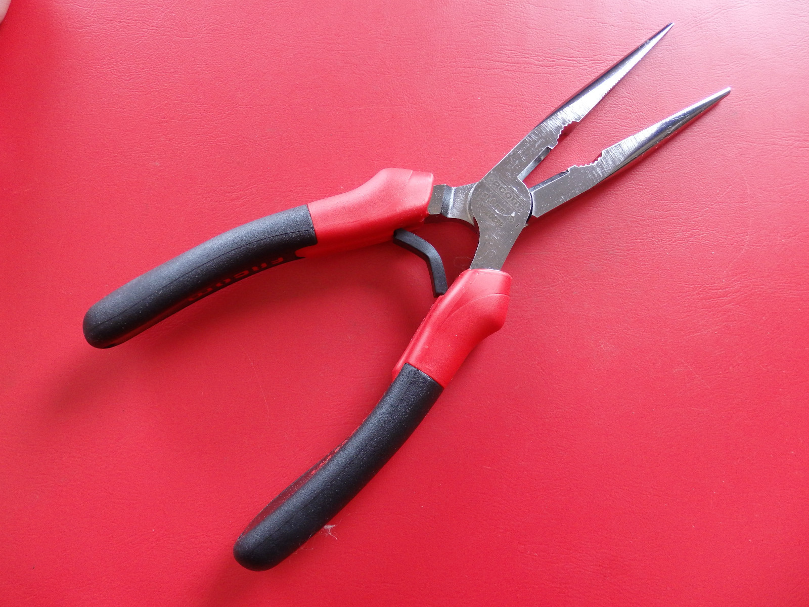 ◎新品◎ FACOM ストレートノーズプライヤー 185A.20CPE Amazon.com: Facom SC.185.20CPE Straight Half-Round Nose Pliers