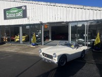 MG Midget 1972 White Convertible