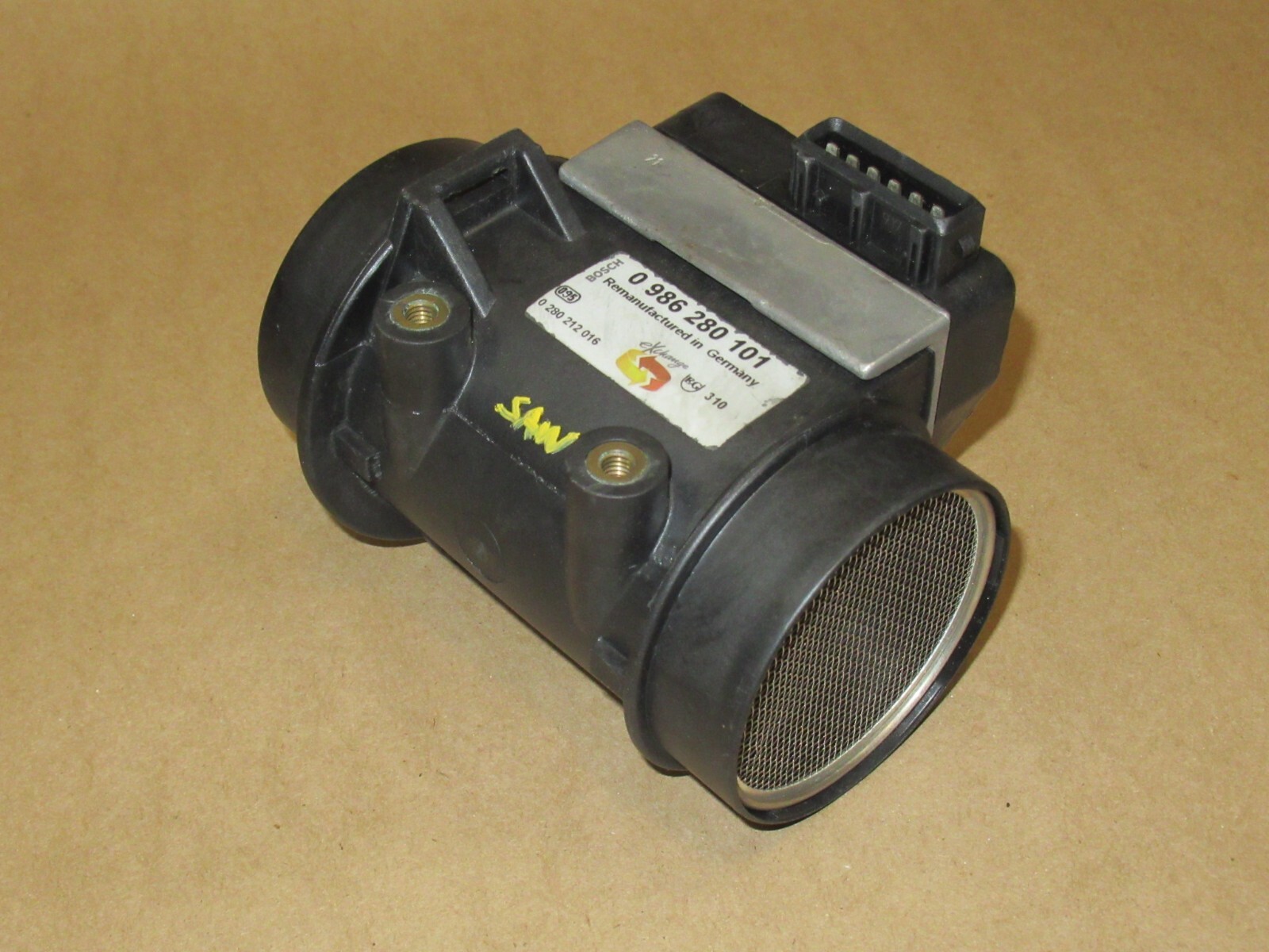 VOLVO 240 740 940 MAF Mass Air Flow Sensor Meter 0280212016
