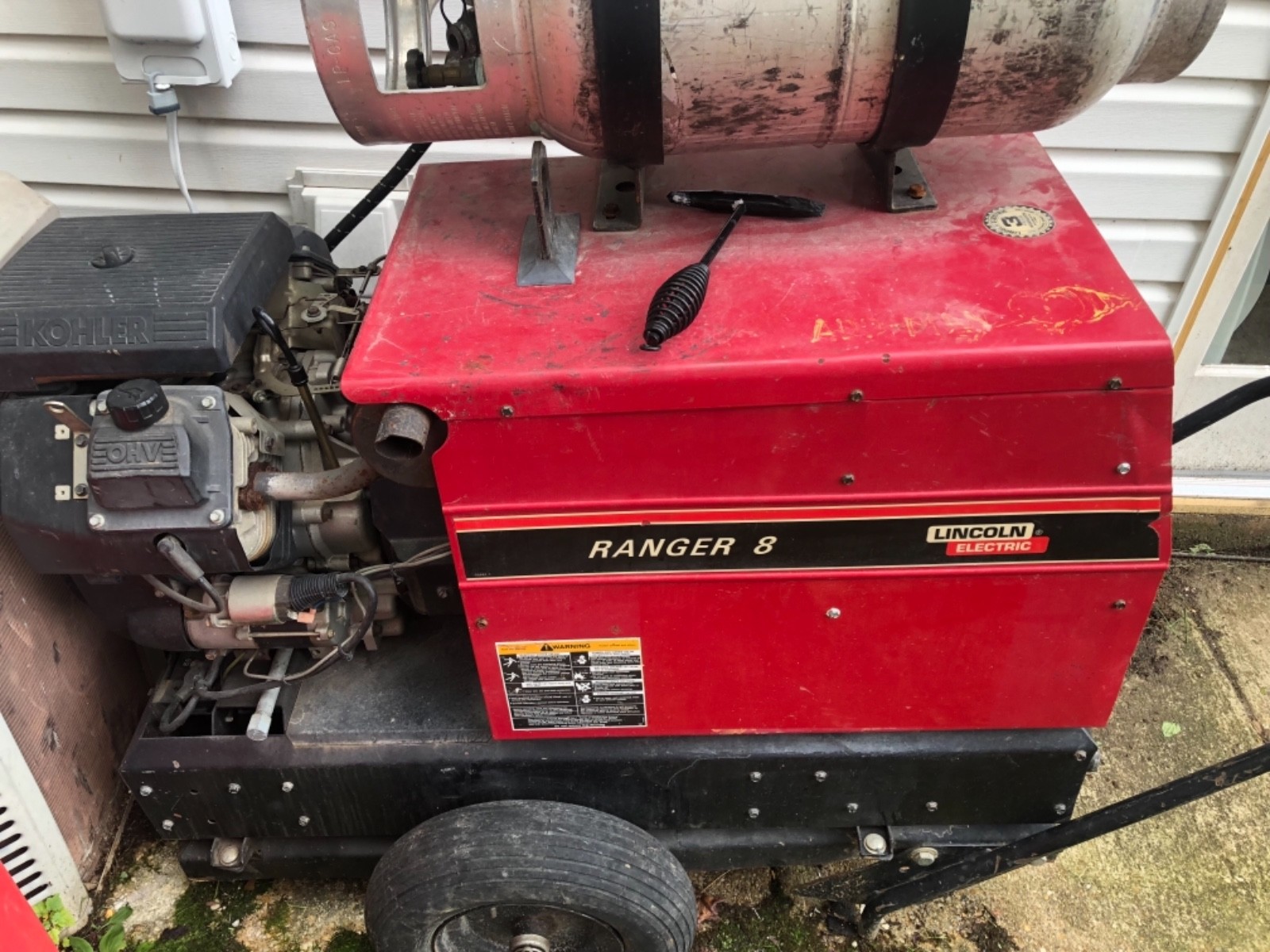 lincoln ranger 8 8000 walt welder generator 225 ac 210dc Onan 16 HP