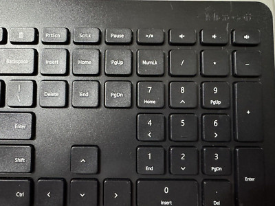 Microsoft - Full-size Wireless  Keyboard  900- WHITE PT3-00001