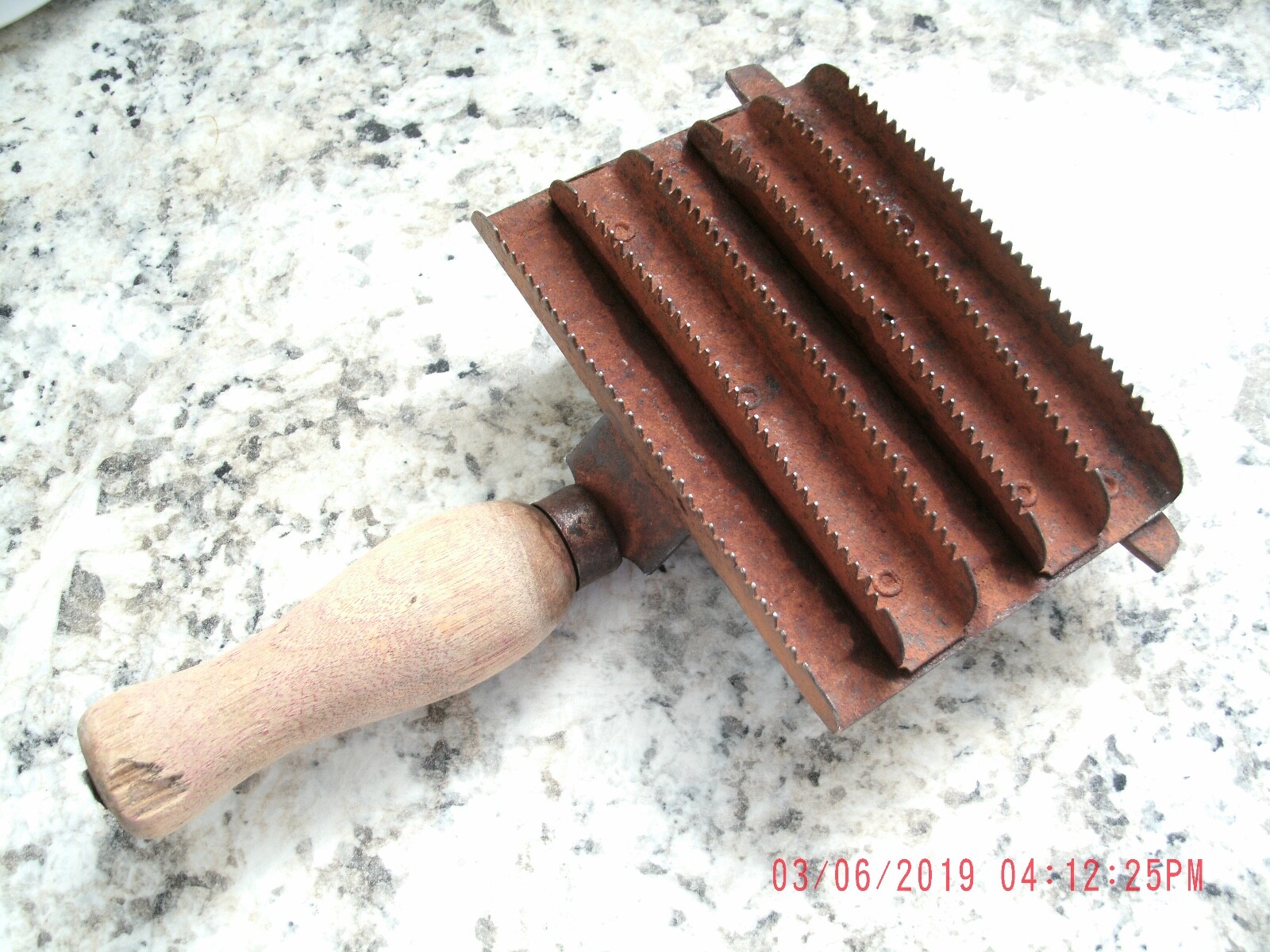 Antique Late 1800's Early 1900's Curry Comb Horse Farm Collectible