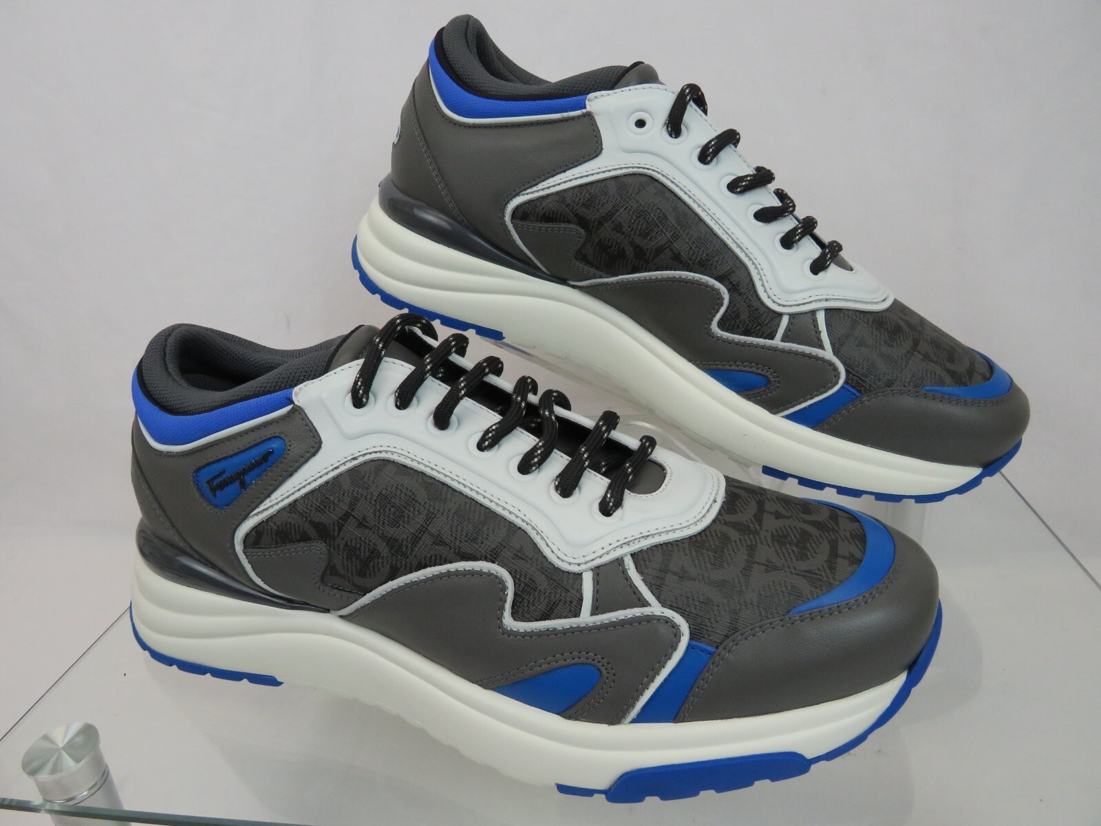 FERRAGAMO $795 FERRAGAMO THUNDERNOW GRAY BLUE WHITE LEATHER GANCINI SNEAKERS 9 ITALY