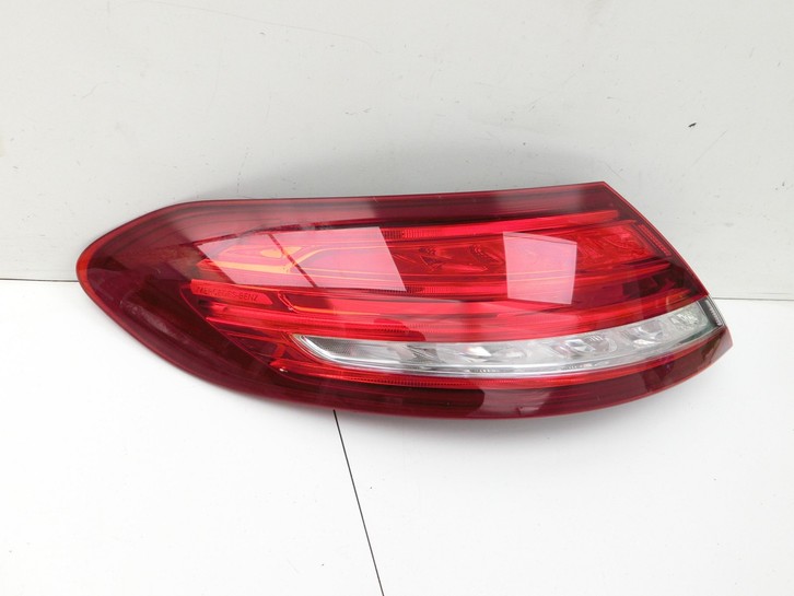 Mercedes C205 C400 15-18 Coupe Rückleuchte Heckleuchte LED Hinten Links Mercedes C205 C400 15-18 04.05.2017... Vorschau 2