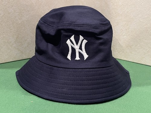 【MLB】Monogram Blue Jacquard Bucket Hat New York Yankees Jacquard Embo Monogram New York Yankees Bucket Hat