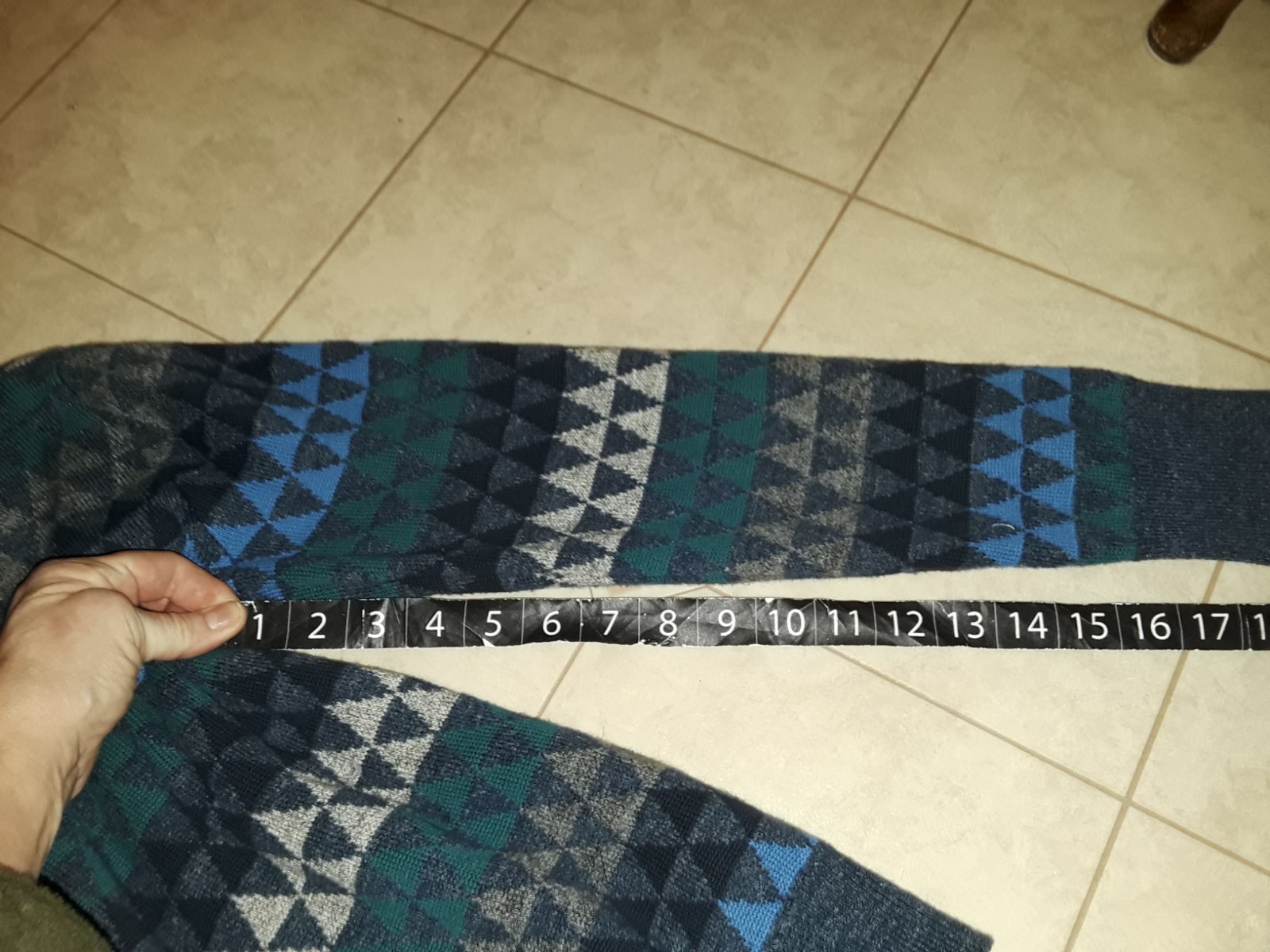 Boys GapKids WARM crew neck multi colored sweater size XXL (14-16)