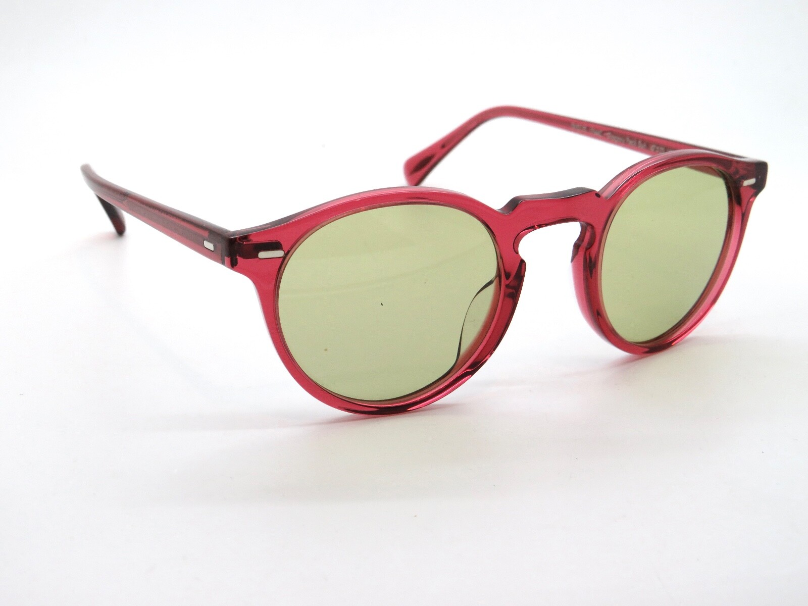 Pre-owned Oliver Peoples Gregory Peck Sun Ov5217s 17644c Photochromic 47mm Sunglasses In Green