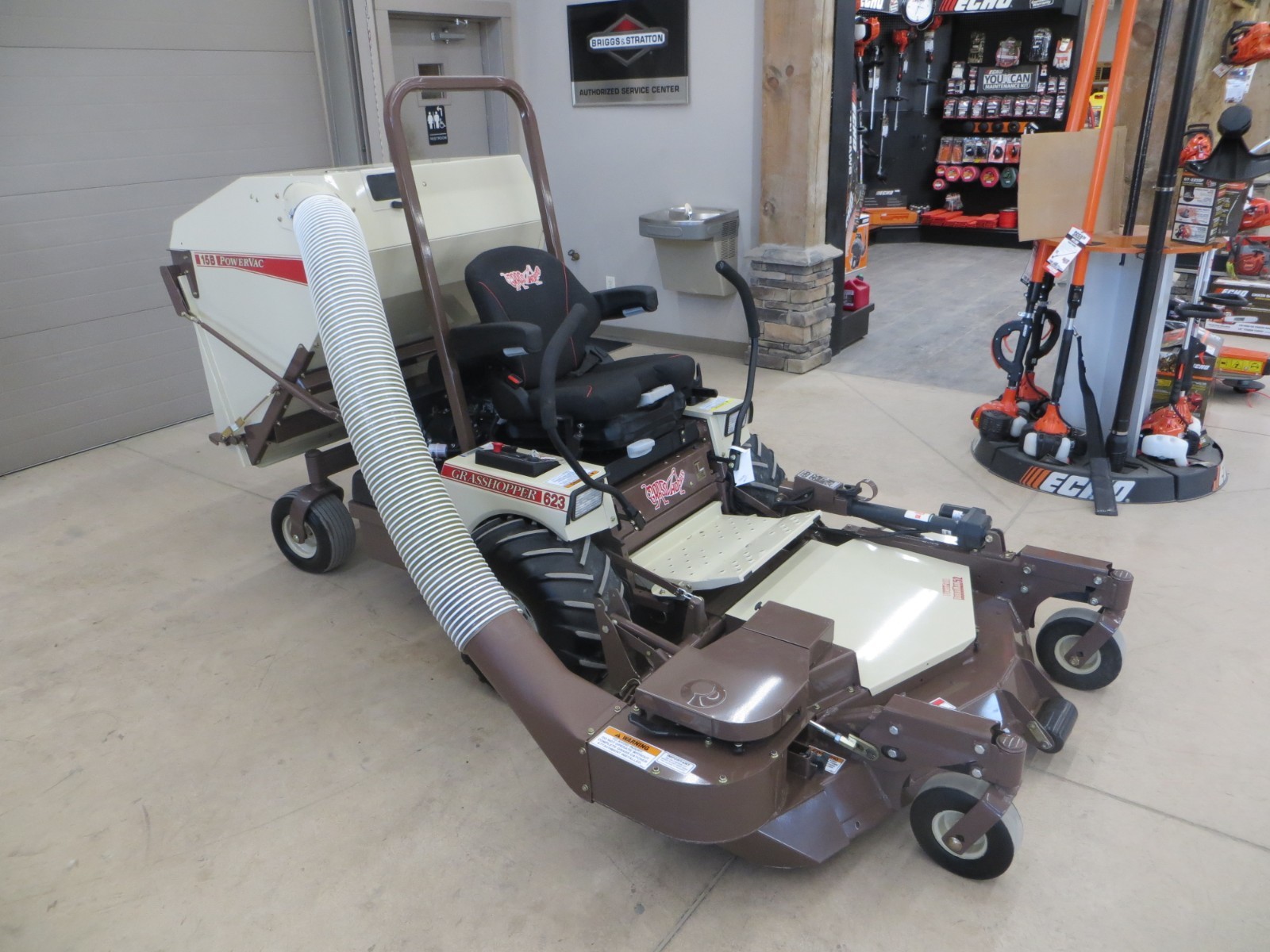 2018 Grasshopper 623T 52'' PF Deck 23HP Kohler Engine Collector Free Shipping