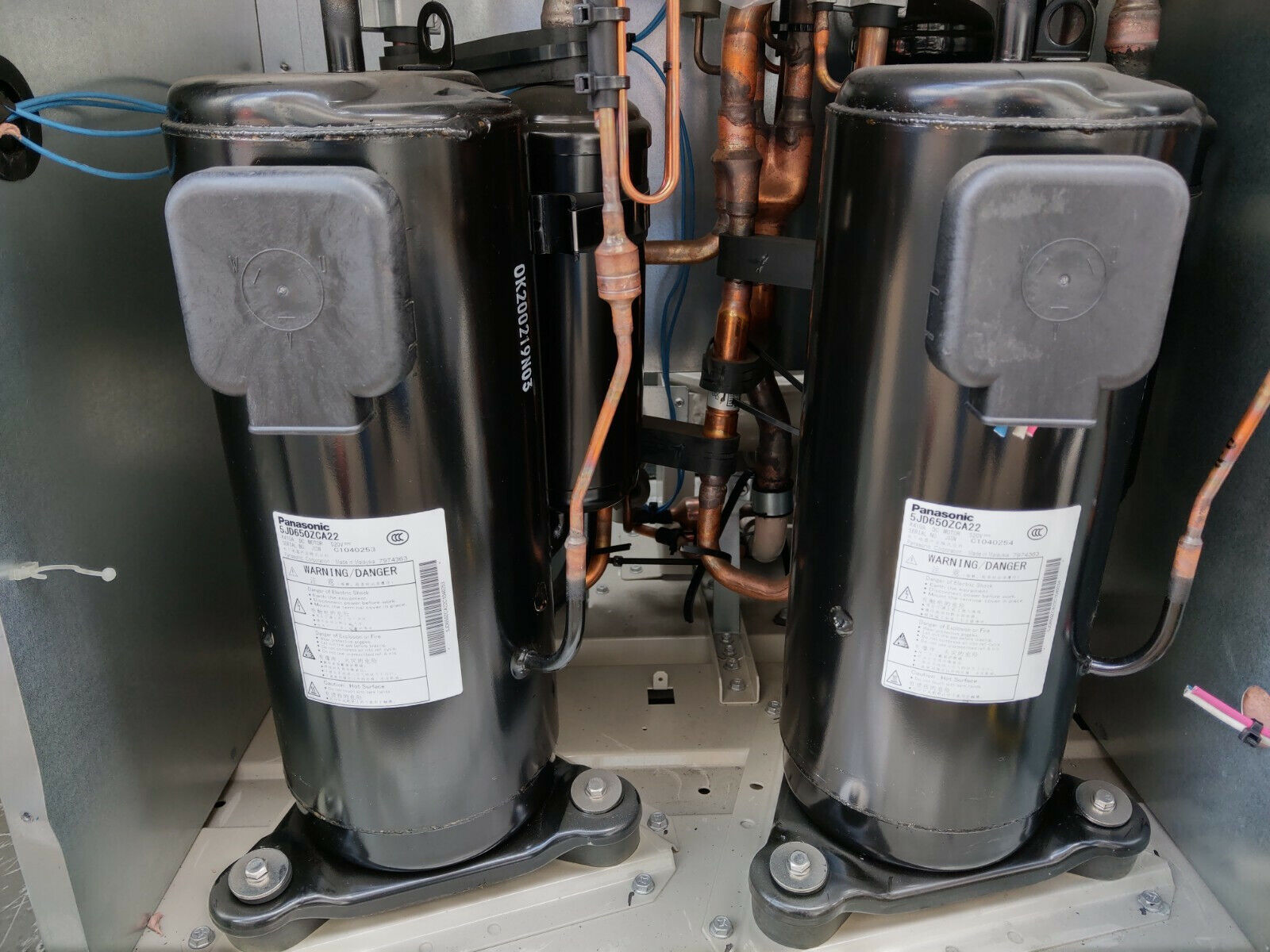 Panasonic U-16MF3E8 Scroll Compressor ACXB09-05100 Panasonic U-16MF3E8 Scroll Compressor ACXB09-05100