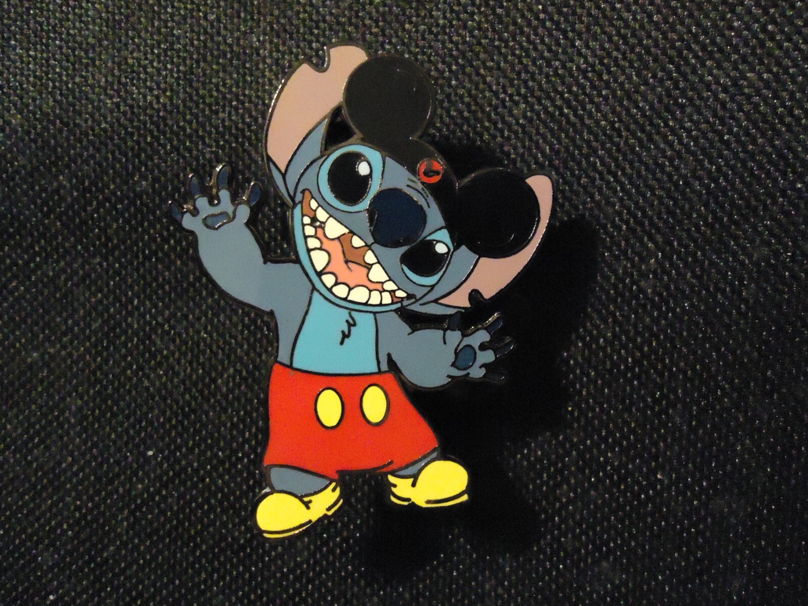 PSA10DisneyLorcanaMickeyMouseエンチャンテッド770 Mickey Mouse Star Patch by Stoney Clover Lane | Disney Store