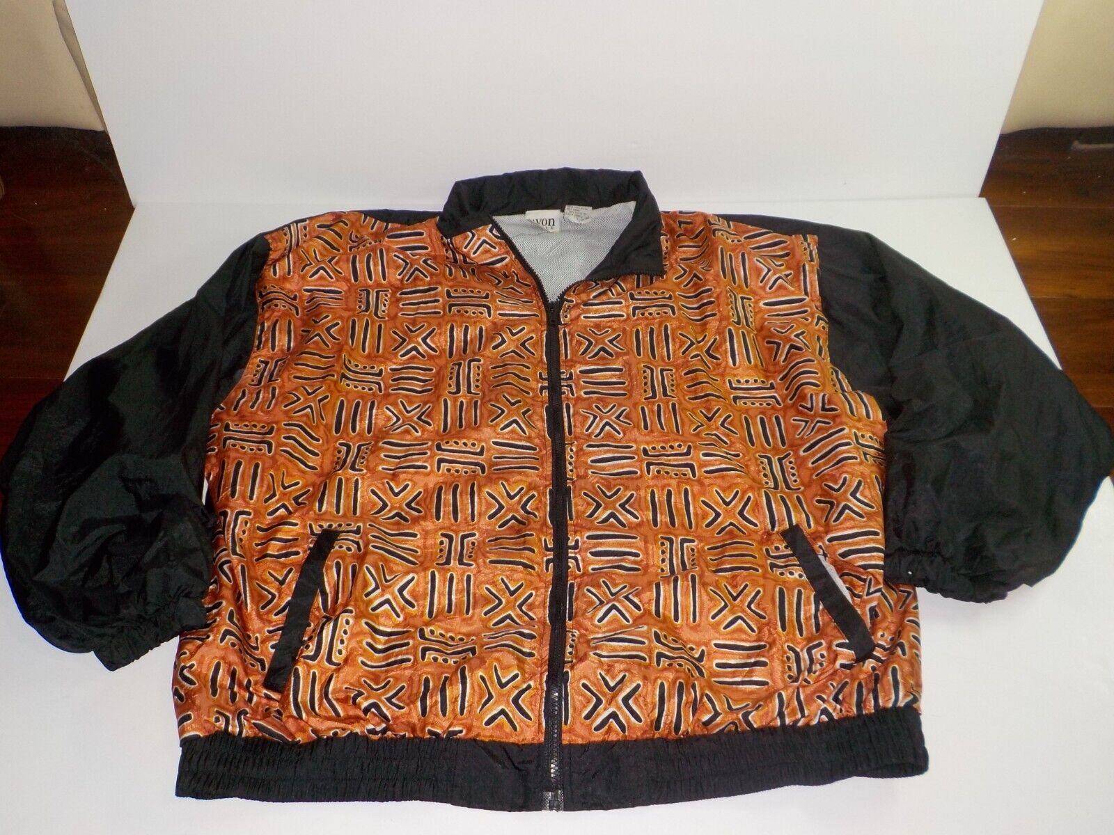 Vintage 90's Avon Style Tribal Print Windbreaker Zip-up Vintage 90's Avon Style Tribal Print Windbreaker Zip-up