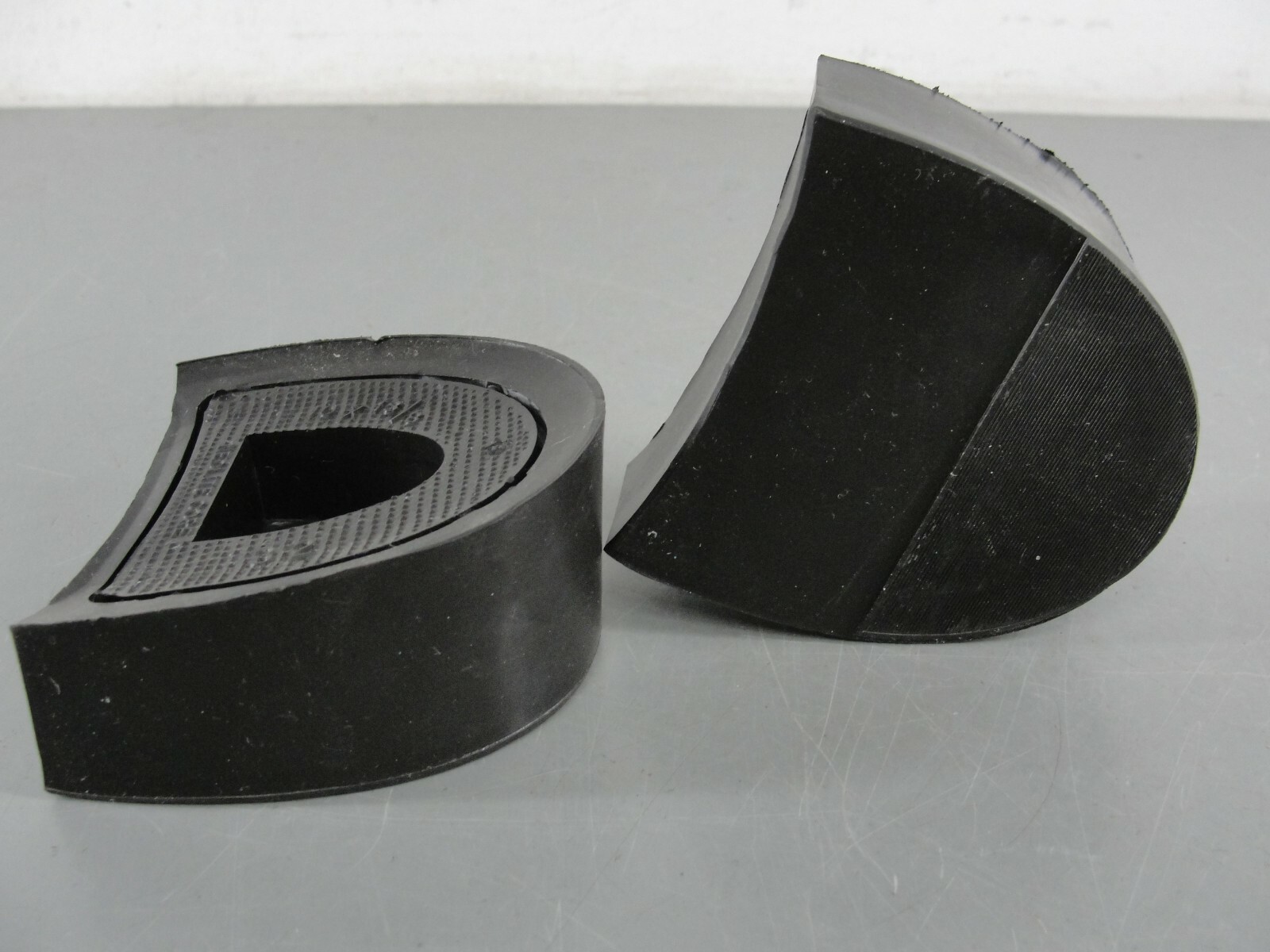 GOODYEAR NEOLITE CORE #32 REPLACEMENT SOLID BLACK BLOCK RUBBER BOOT HEEL 10x13/8