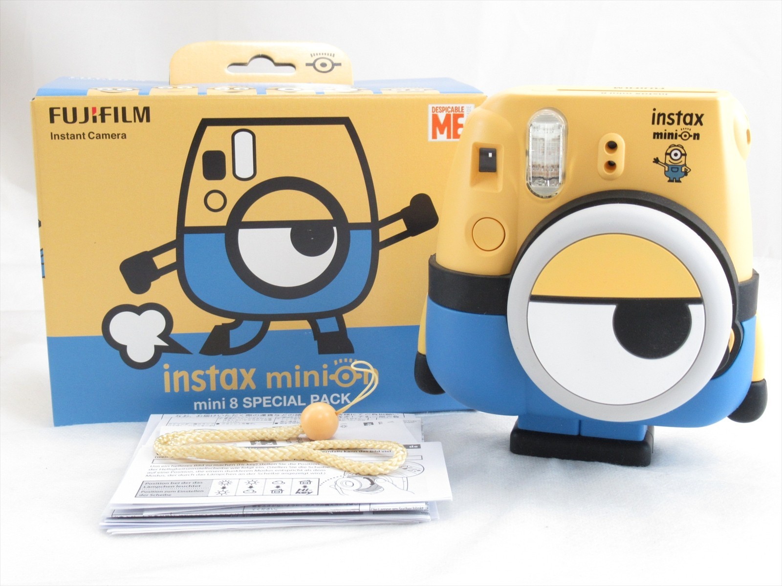 INSTAX MINI 8 ミニオン 限定品 FUJIFILM Minion Instax Mini 8 Instant Camera LIMITED EDITION