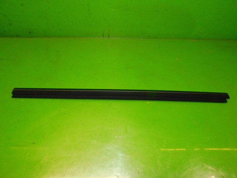 14-17 Infiniti QX50 OEM driver left front door panel upper top window glass seal