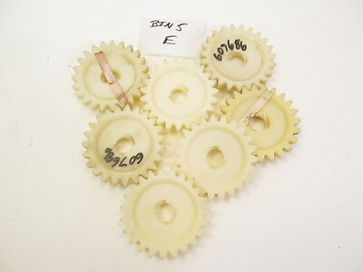 LAWN BOY  Electric Starter Gear Lot 607686 Quantity of (7)  ~ Free Shipping