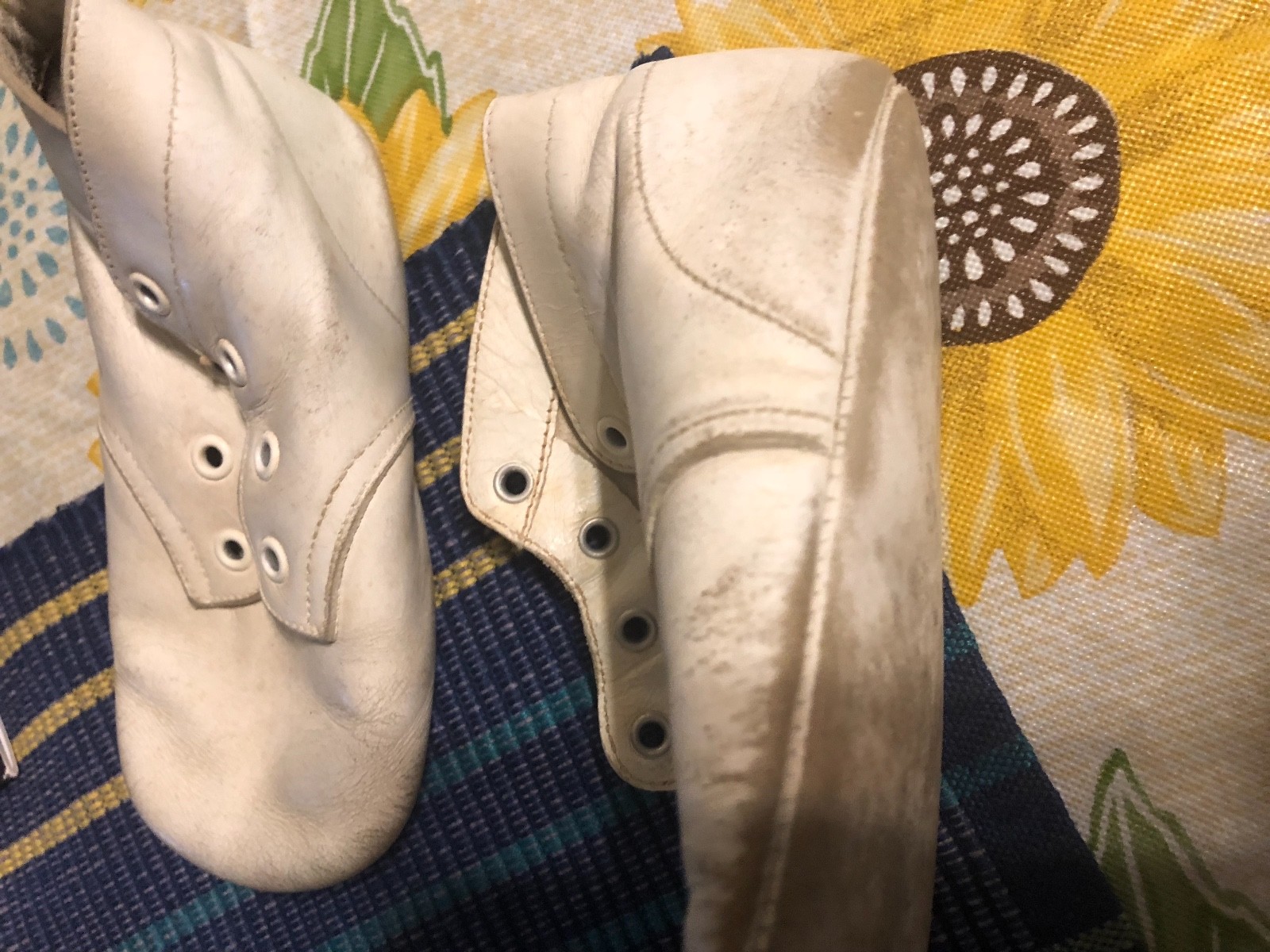 Vintage baby shoes - 4 pair - white - different sizes