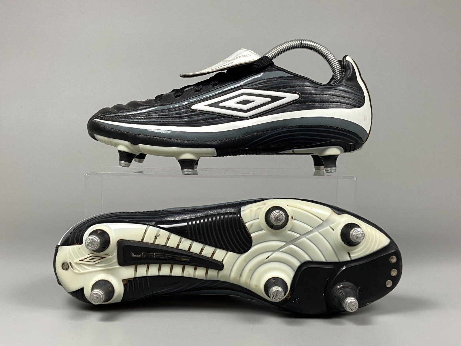 Mint condition Umbro Vortex II-A SG US 9 UK 8 soccer cleats