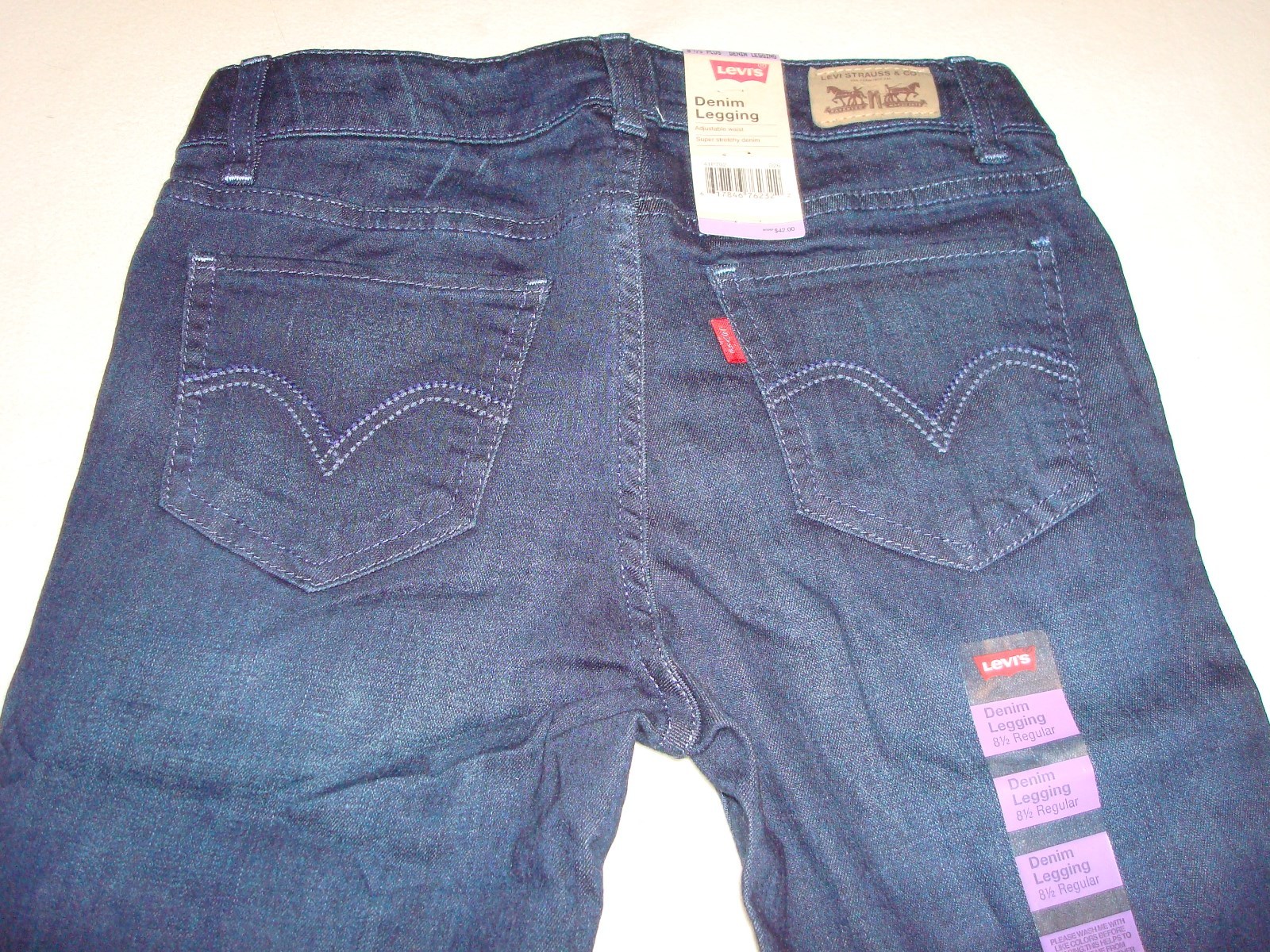 Girl  Levis   Denim Leggings, Stretch 10 1/2 Plus  NWT