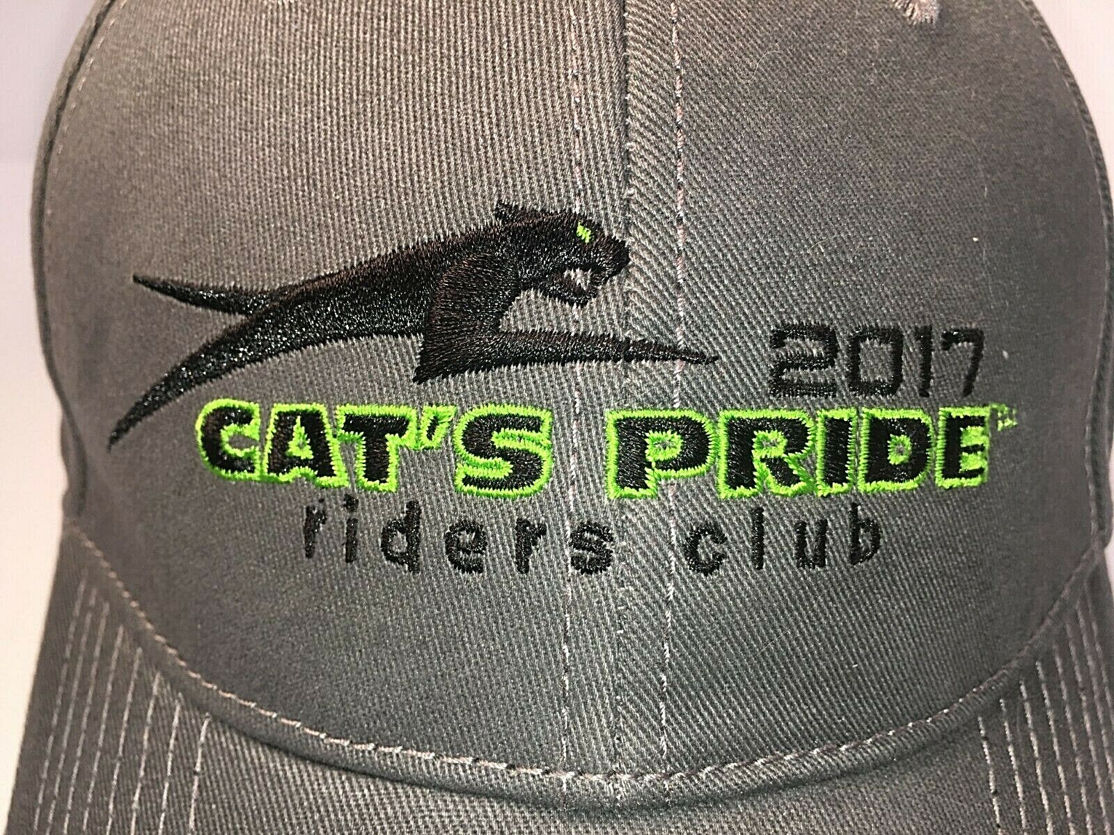 Arctic Cat snowmobile Cat's Pride Riders Club 2017 ball cap green and Grey
