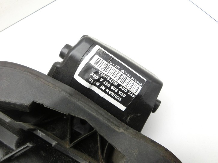VW Touran II 5T 15-22 2,0 110KW Tankstutzen Tank VW Touran II 5T 15-22 11.03.2016 5TA809857A 5TA809857AD8X gebraucht Vorschau 2