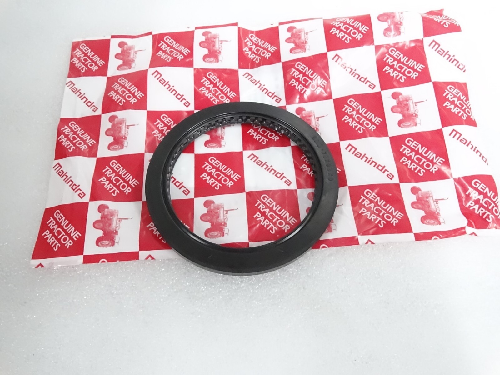 Genuine Oil Seal Rear Axle For Mahindra Tractor 006500248R91