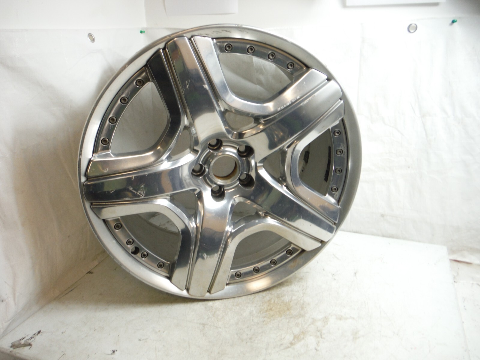 OEM Bentley Continental Flying Spur GT Wheel Rim 3W0 601 025 OEM Bentley Continental Flying Spur GT Wheel Rim 3W0 601 025
