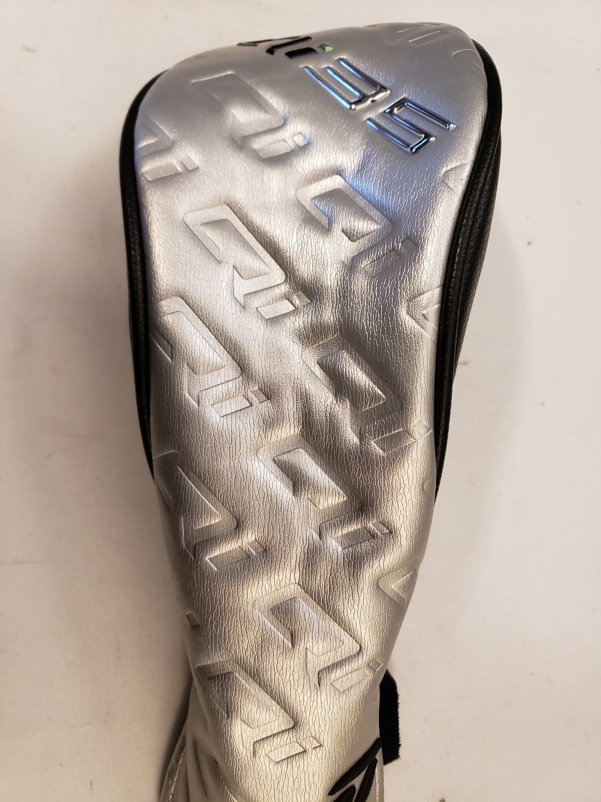 Used TaylorMade Qi35 Driver 10.5* - Fujikura Ventus 5-R - Regular - RH