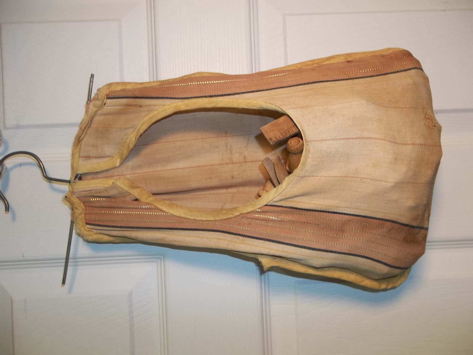 REDUCED Vintage Wood PINS and Wire Hanger Clothes Pin Bag GREAT DECOR