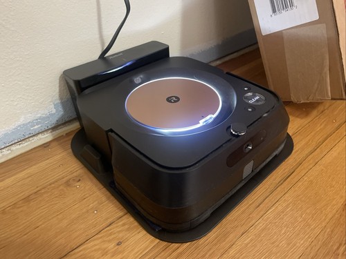 iRobot Braava Jet M6 (6110) Ultimate Robot Mop- Wi-Fi iRobot Braava Jet M6 (6110) Ultimate Robot Mop- Wi-Fi